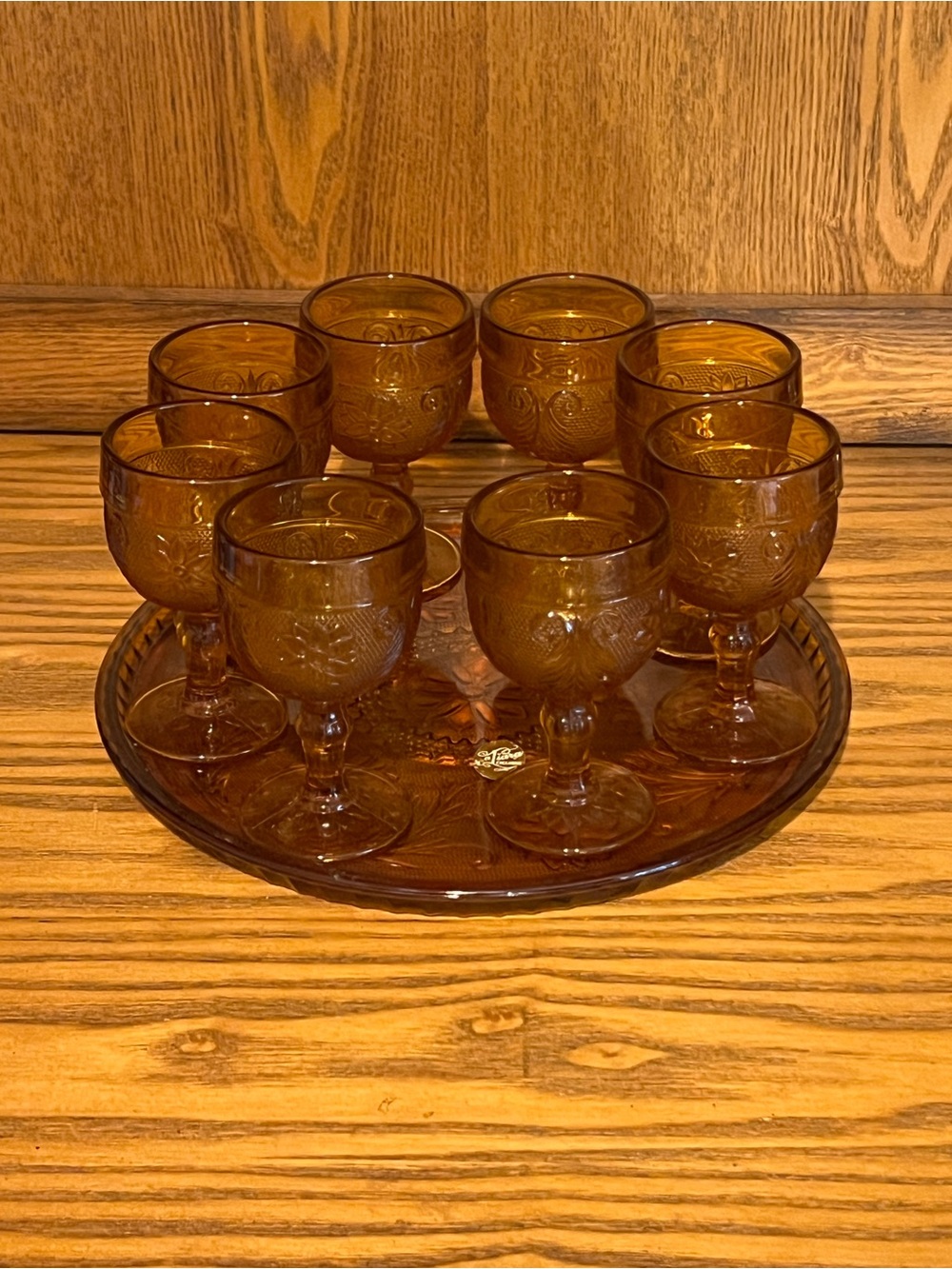 Set of 8 Indiana glass goblets and serving tray